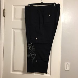 Black Capri/Cargo Pants 16W